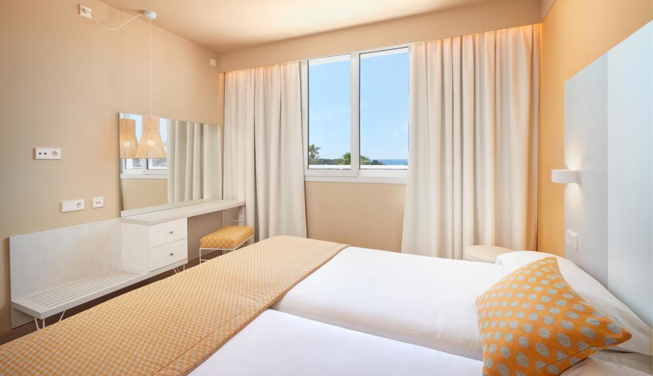 Aparthotel Protur Vista Badia à Sa Coma  Extérieur photo